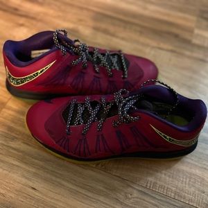 Nike Air Max LeBron 10 Low 'LeBroncurial' - raspberry red/court purple - size 11